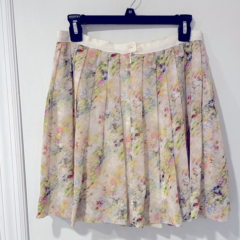 Bebe Spring Floral Pattern Skirt Pastel Print excellent used condition size S